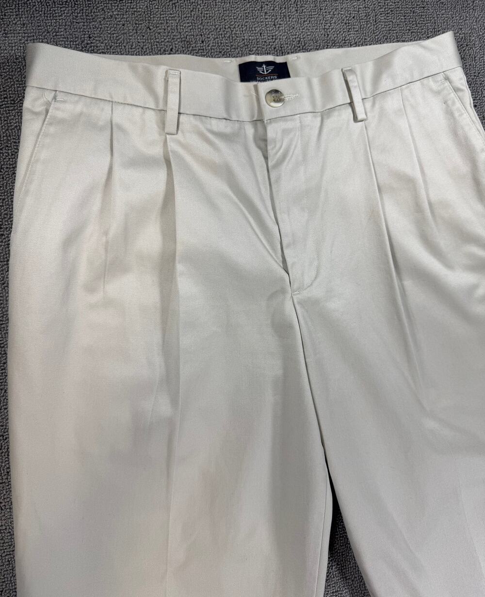 Dockers Signature Khaki D3 Classic Fit Pants Men’s 34x30 Beige 100% Cotton